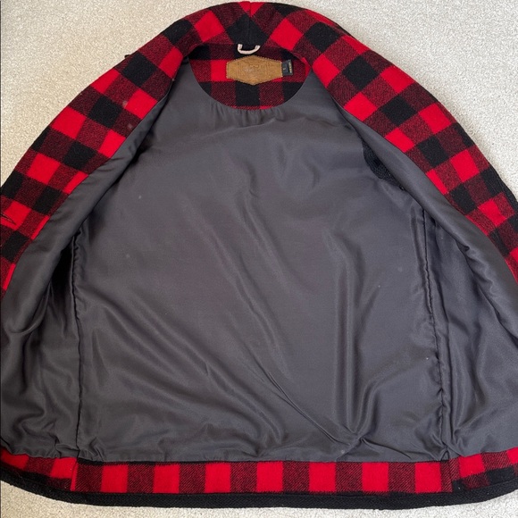 Vintage Woolrich Wool Buffalo Plaid Lined Vest USA Red Black Button Mens Medium - Picture 4 of 11
